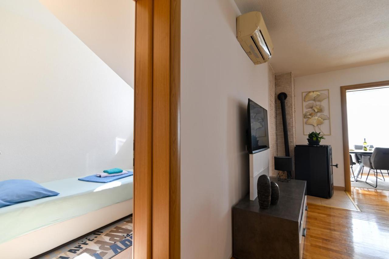 Apartmani Cesarica Trogir Bagian luar foto