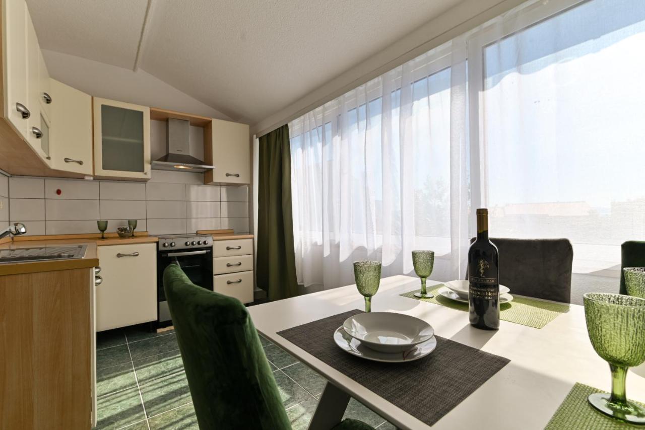 Apartmani Cesarica Trogir Bagian luar foto